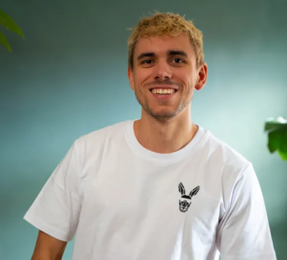 Louis team image